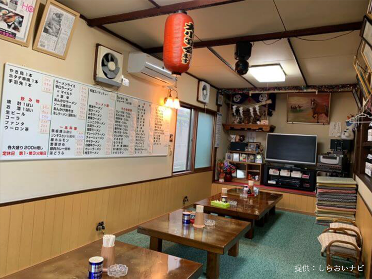 緑や食堂